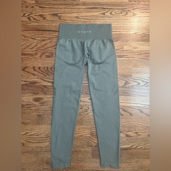 NVGTN Forest Green Contour Seamless Leggings
Size Medium - Picture 6 of 7